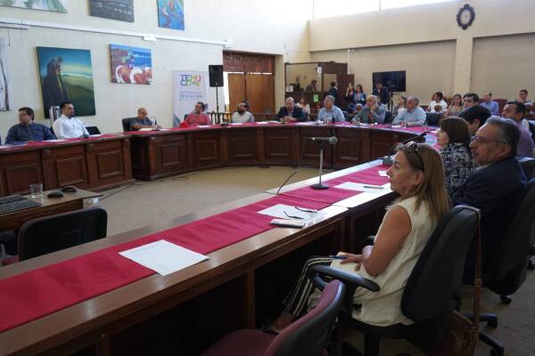 1°-mesa-educacion-publico-privada-5
