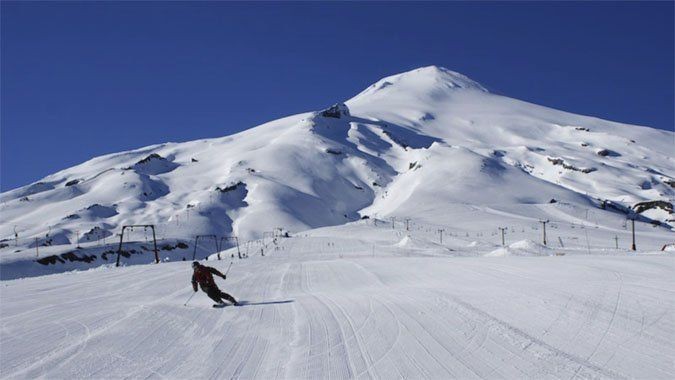 840836-Ski-Pucon-mantiene-descuentos-a-residentes-y-justifica-precios-de-tickets_tn900x