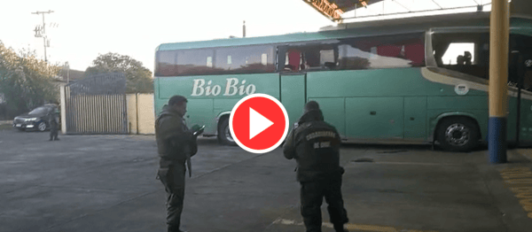 888 título