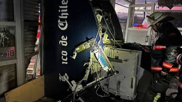 Cajero destruido