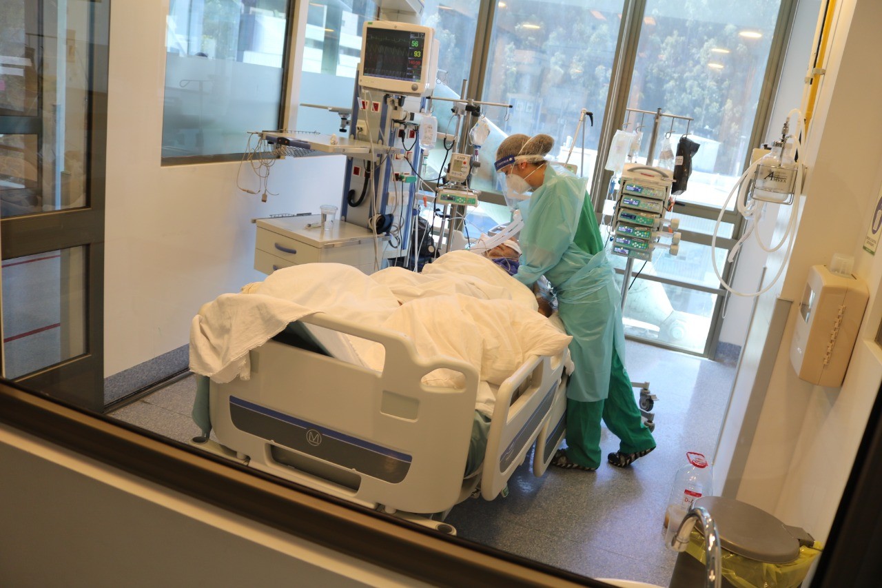 camas-UCI-UTI-hospital