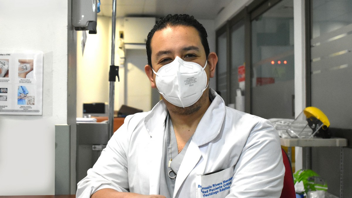 DR-GONZALO-RIVERA