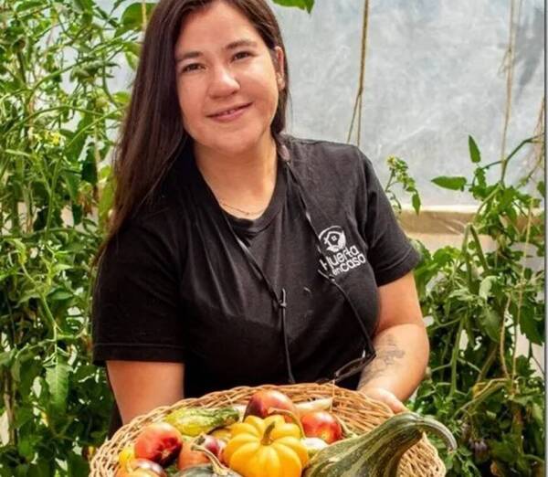 geraldine-olmedo-huerta-en-casa