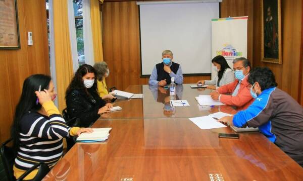Importante-reunion-con-el-Colegio-de-Profesores-de-Villarrica