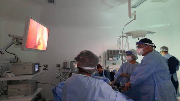 Laparoscopía 3D en Pabellón de Urgencia CAPLC (1)