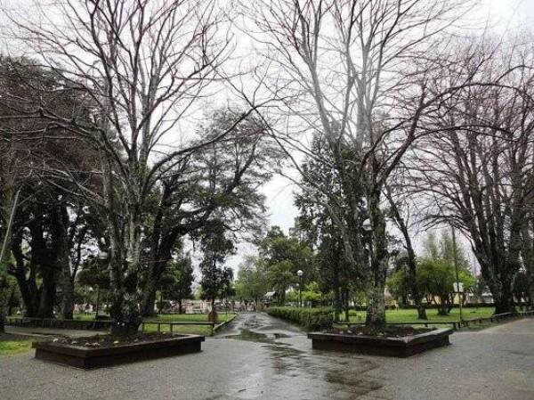 plaza-de-armas-de-pucon
