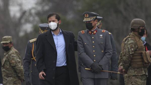 Preidente Boric Militares