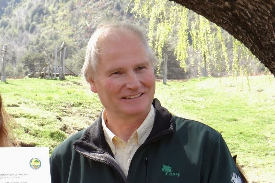Roberto Leslie