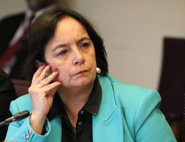 Senadora Aravena