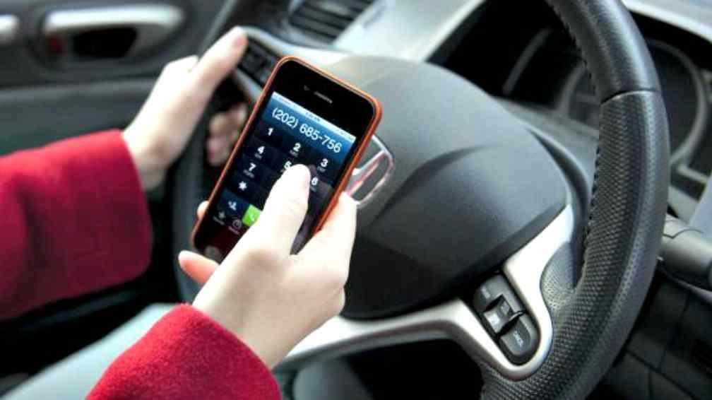 usar-celular-al-volante