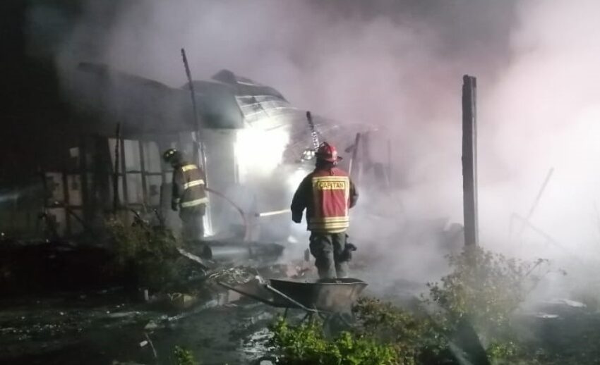  Incendio Destruyó Por Completo Casa en Sector Rural de Pitrufquén